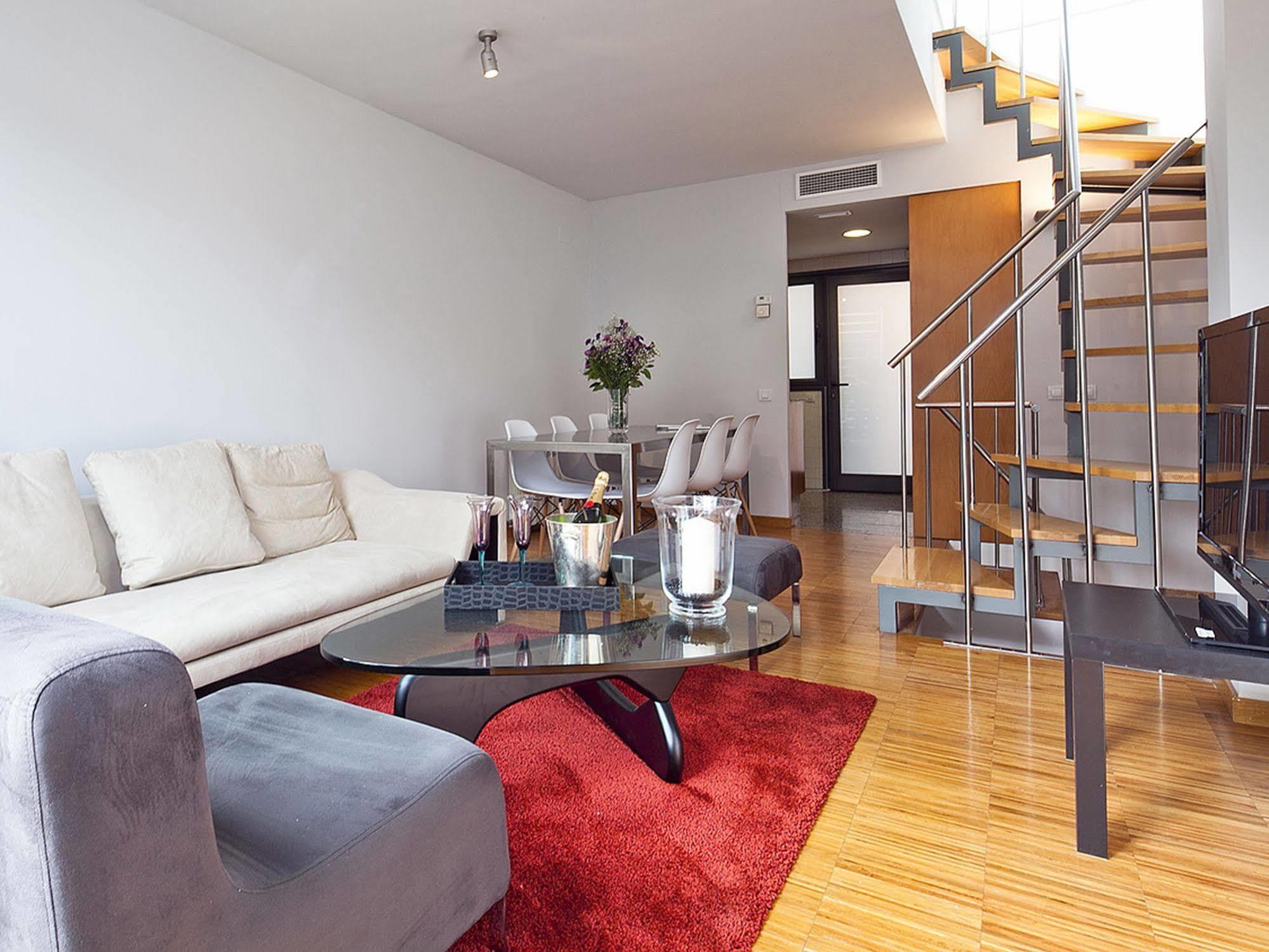 My Space Barcelona Park Gueell Apartments Bagian luar foto