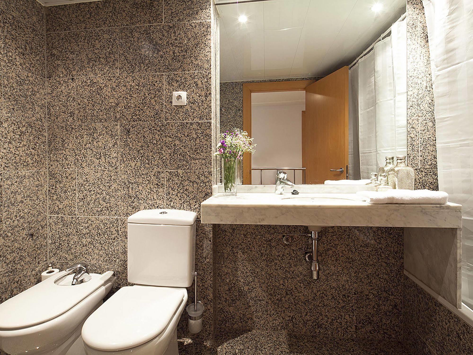 My Space Barcelona Park Gueell Apartments Bagian luar foto